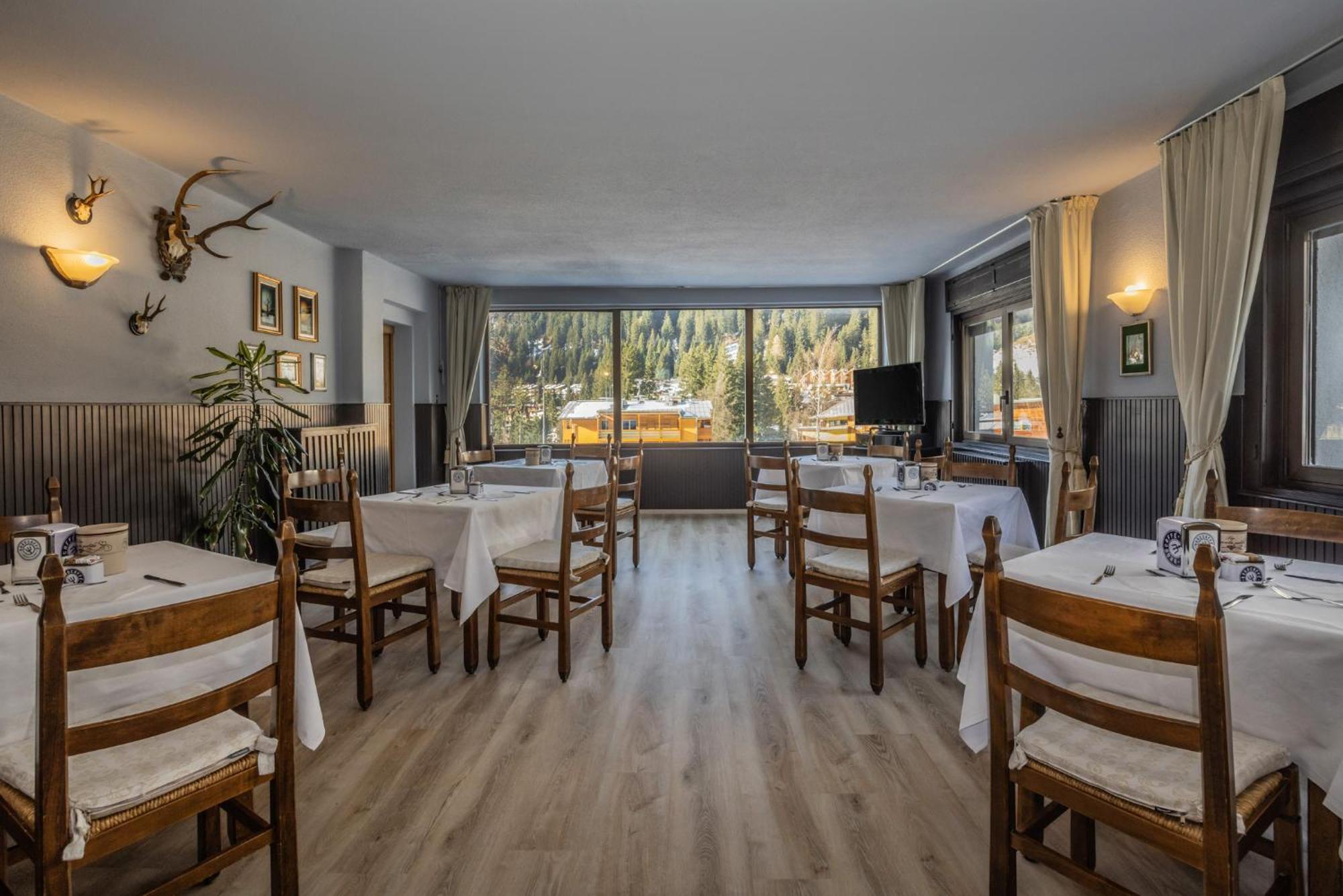 Hotel Garni Norma Мадонна-ди-Кампильо Экстерьер фото